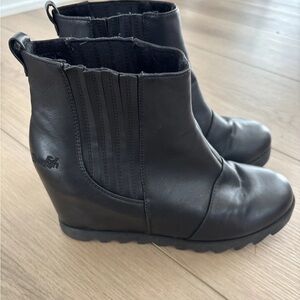 Blowfish Malibu Black Layten Vegan Leather Chelsea Booties